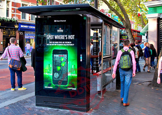 65 pulgadas Tft tipo de piso de pie de exterior digital pura señalización a prueba de agua para la publicidad