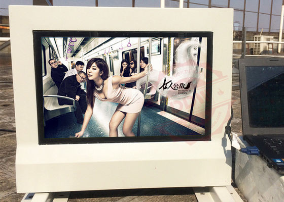 65 pulgadas Tft tipo de piso de pie de exterior digital pura señalización a prueba de agua para la publicidad