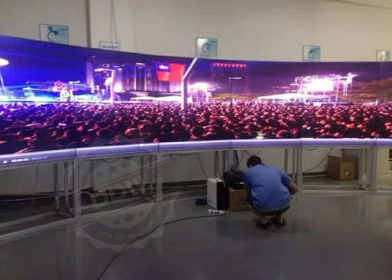 65" curvó el bisel video DDW-LW650HN11 de la alta resolución 3.5m m Snarrow de los liendres 1080p de la pared 500