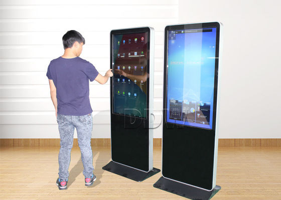 Pantalla táctil del hotel 55 control interactivo DDW-AD5501SN del IR de la señalización del Lcd Digitaces de la pulgada
