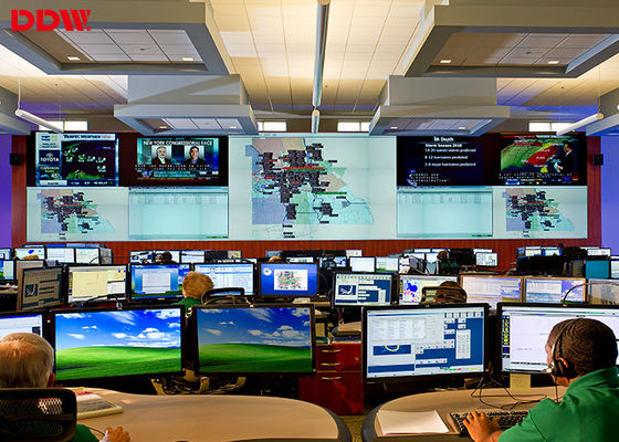 brillo interior DDW-LW460HN13 del videowall 700nits del centro de operaciones de la pantalla de 1.7m m SNB