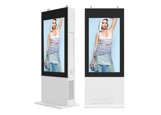 55" señalización DDW-AD5501SNO de Digitaces de la publicidad de IP65 1500cd LCD